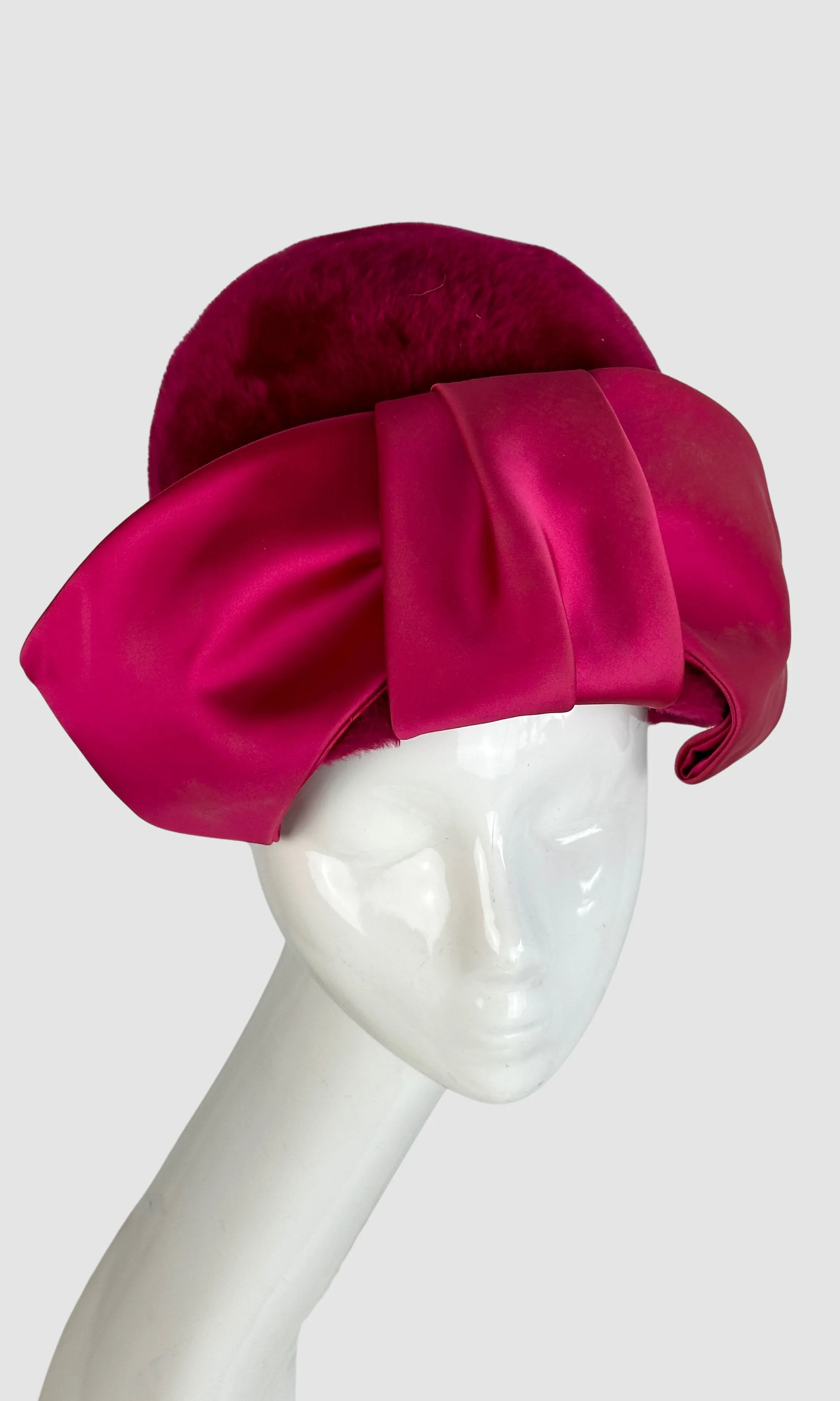 SCHIAPARELLI SHOCKING PINK 60s Cloche Hat with Bow