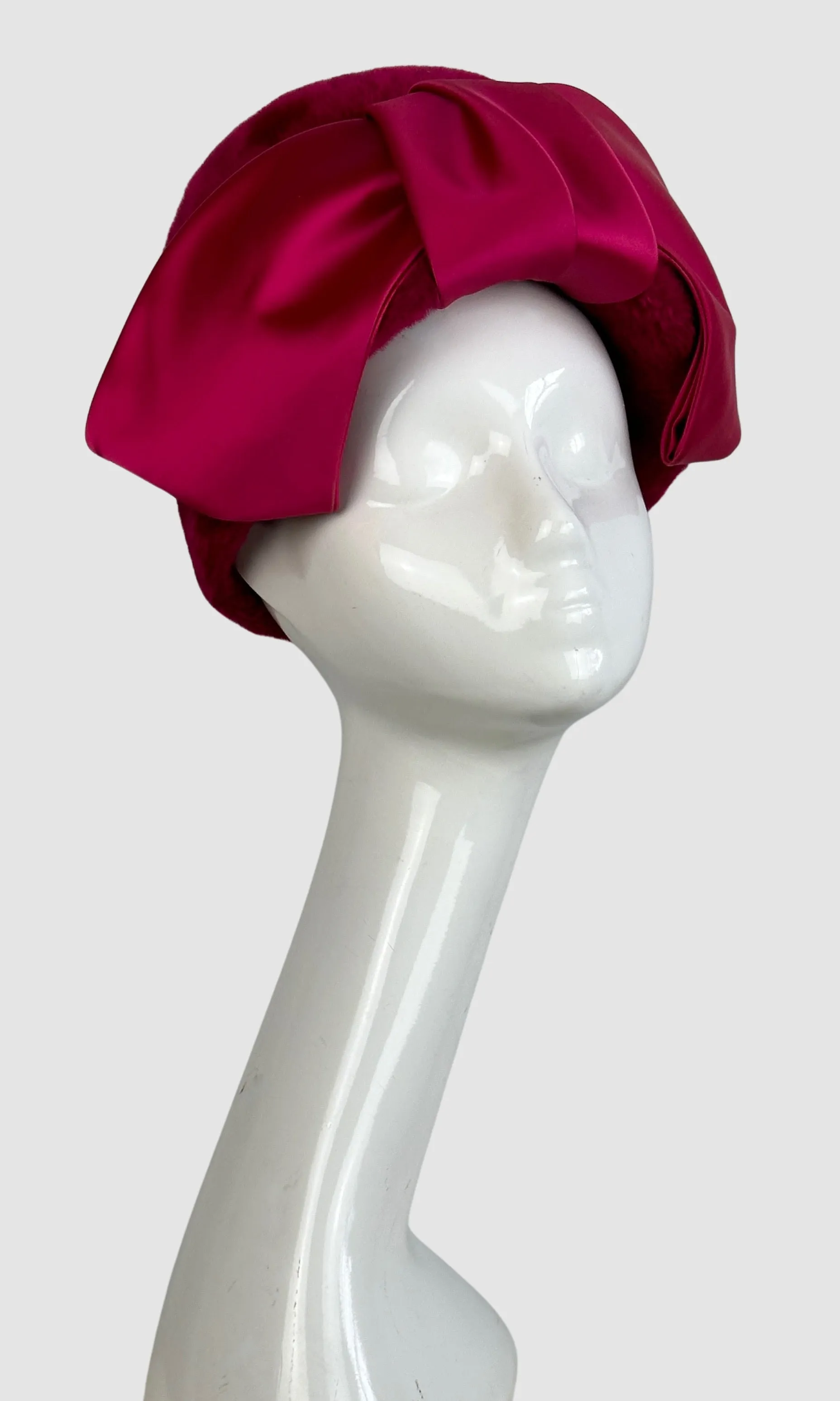 SCHIAPARELLI SHOCKING PINK 60s Cloche Hat with Bow